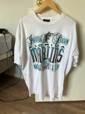 Vintage t shirt - Snyggt o fräsch vintage T-shirt oversized. 177cm 68kg