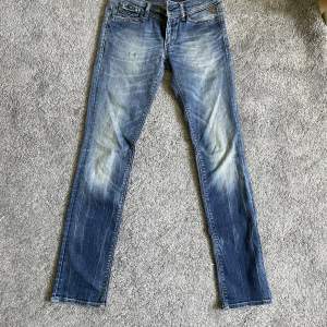 Så snygga lågmidjade Replay jeans! Säljer då dem inte passar mig längre:( Skriv för fler bilder