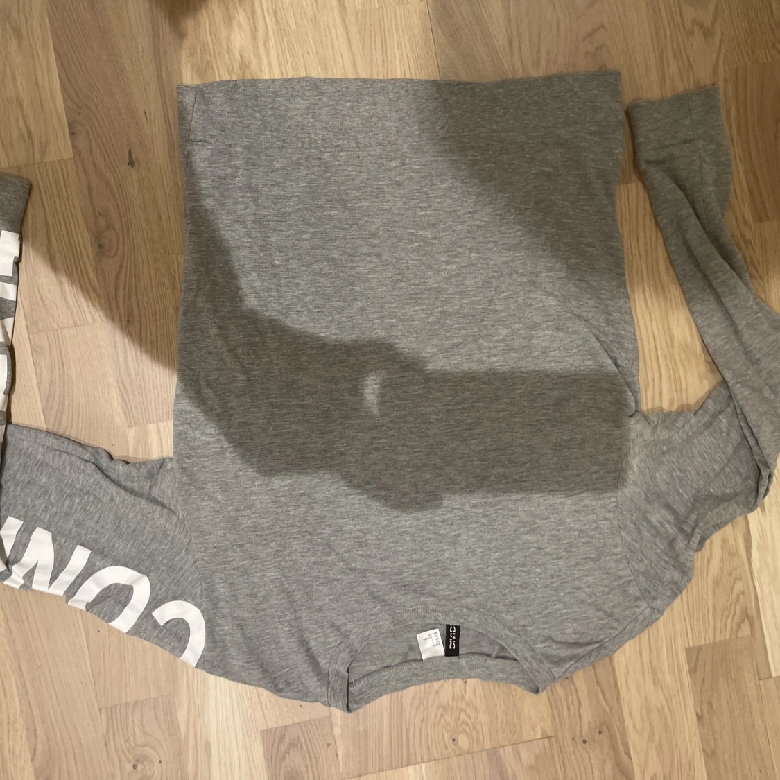 Grå collegetröja storlek s - 90