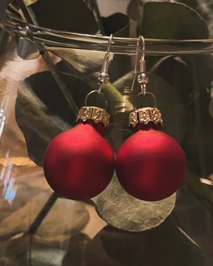 Örhängen  - Örhängen, nickelfria  Helt nya 