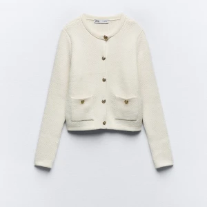 Zara kofta - Jätte fin stickad kofta från zara nästan inte alls använd! Köpt för 400kr