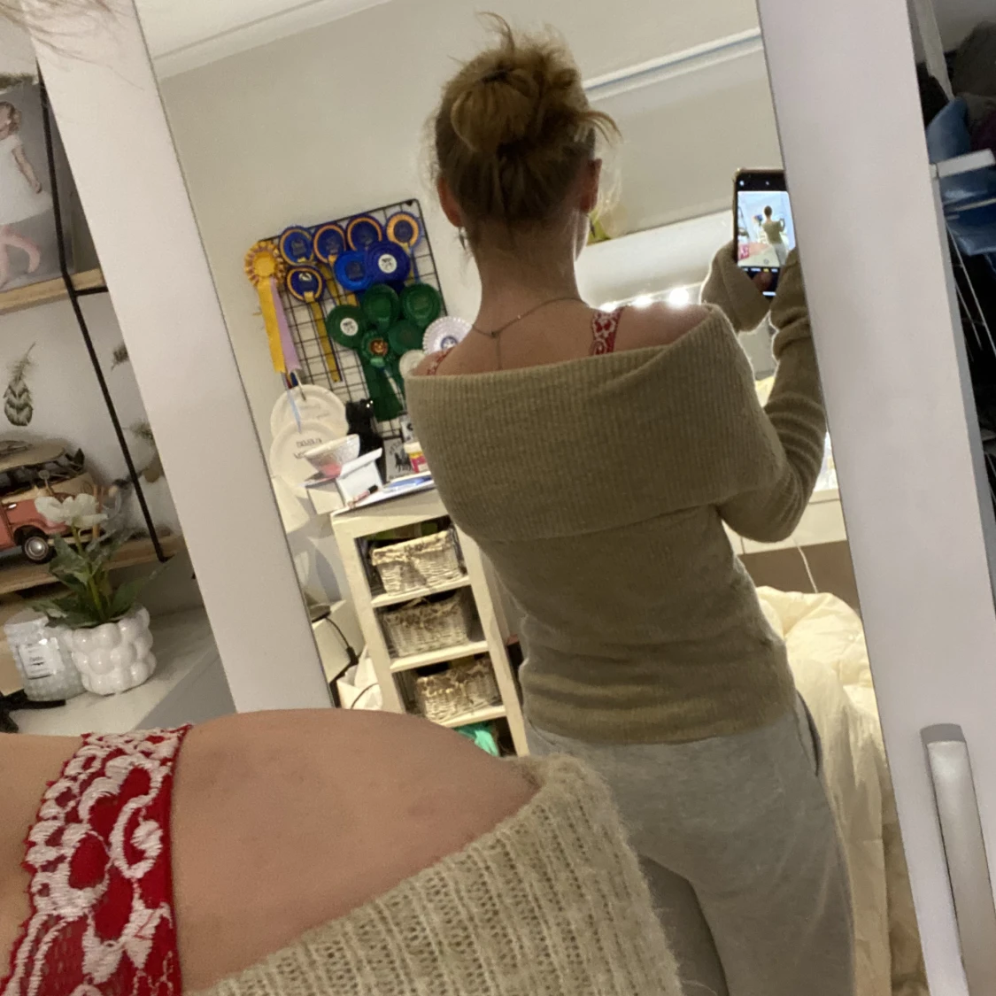 Off shoulder tröja - 90