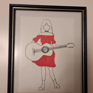 Teckning, gittarspelande tjej - En teckning i got skick målat av mig. A5 i storlek