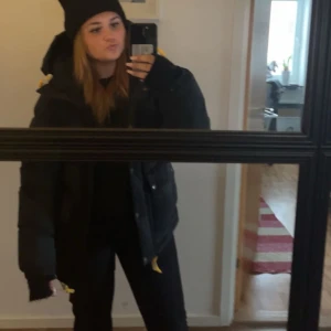 Fjällräven jacka - gör en intressekoll på min fjällräven jacka i storlek S. köpt i slutet av oktober nu iår. så den är så gott som ny🩷