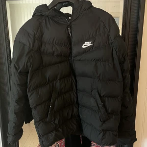 Nike dun jacka - Fin Nike jacka i fint skick