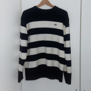 Lacoste stickad - Stickad lacoste tröja Bra skick å skön