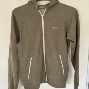 Carhartt Zip Hoodie - Fräsch Zip Hoodie från Carhartt. Storlek M, fint skick!