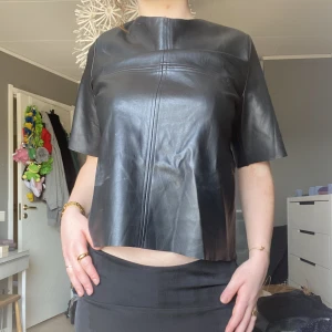 Skinntröja  - Jätte cool skinntröja💞