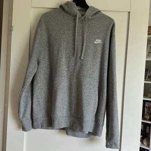 Nike hoddie str L  - Nike hoddie, str L , fin skick. 