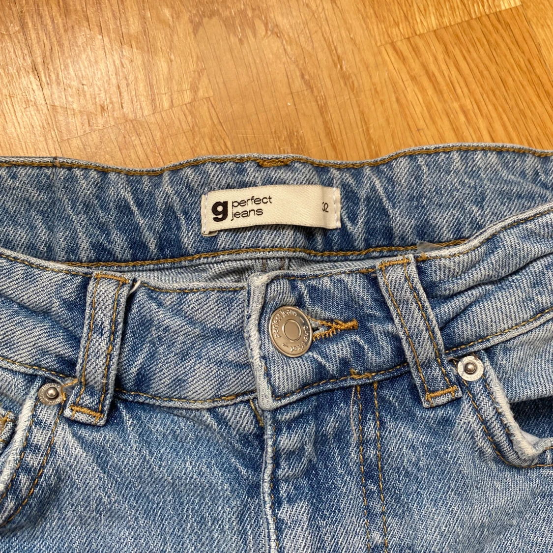 Ljusblåa bootcut jeans  - 91
