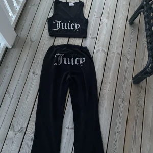 juicy couture - Säljer mitt set från juicy couture. 