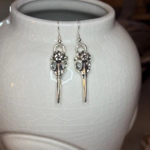 Örhängen  - Super snygga örhängen, handgjorda❤️ hör av dig vid frågor🌟🫶🏼 frakt tillkommer 