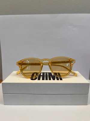 Chimi solglasögon  - Säljer ett par chimi 01