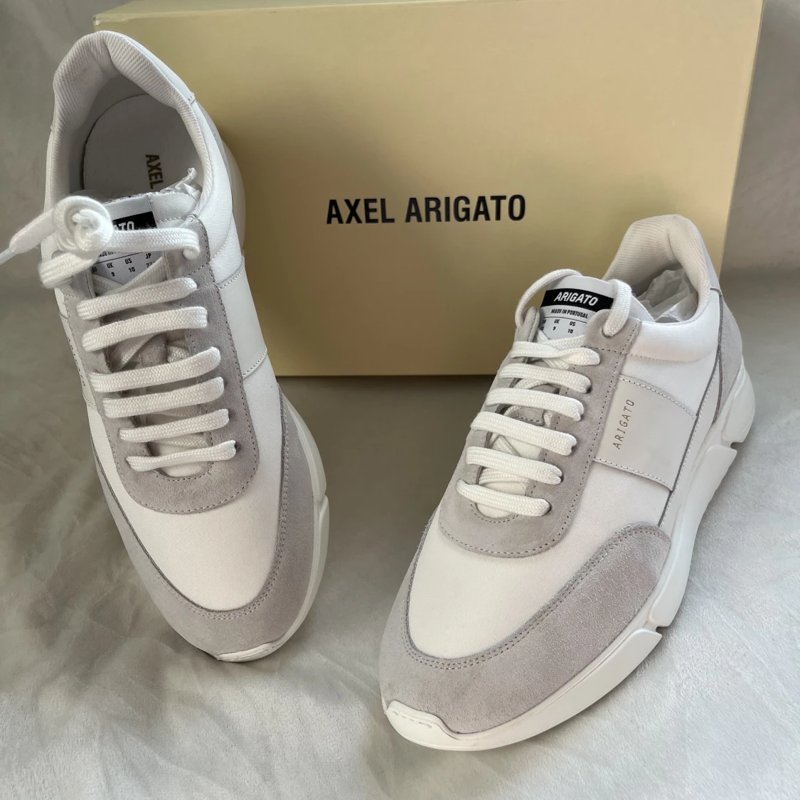 Axel arigato vintage runner