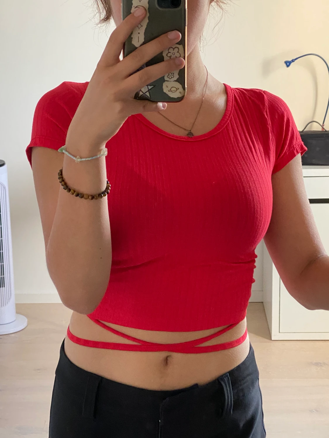 Röd top med öppen rygg - 90