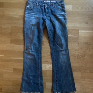 Miss sixty lågmidjade jeans  - Säljer dessa jeans fårn miss sixty. Storlek xs - s. Har ingen bild på då de inte passar ! 