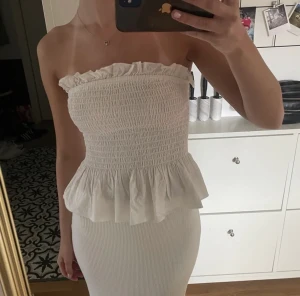 Topp - Superfin topp, perfekt till sommaren💗 Nyskick, köparen står för frakt!