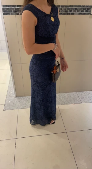 Klånning - Säkjer denna klänningen för 300 kr! Storlek xs/s jätte fin blå klänning!