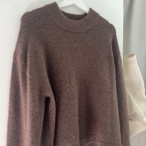 Stickad tröja 🤎  - Mysig tröja från Gina!🤩🌷 