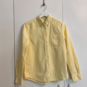 Gant Shirt - 100% Cotton from Gant. Bright colour and very fresh in every season. 