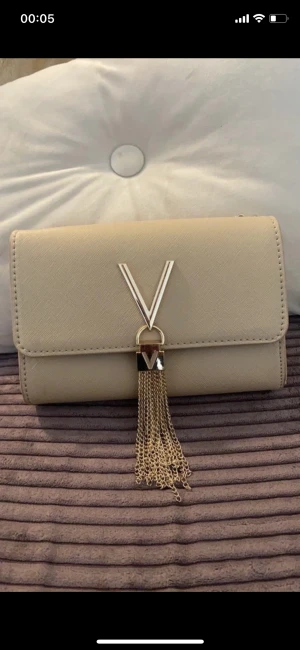 Axelrems väska - Använd fåtal gånger. Ser ut som ny