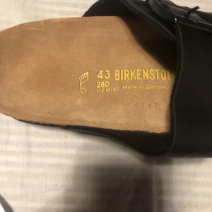 Birkenstock  - Helt oanvända. Säljer pågrund av att jag beställde fel storlek. 