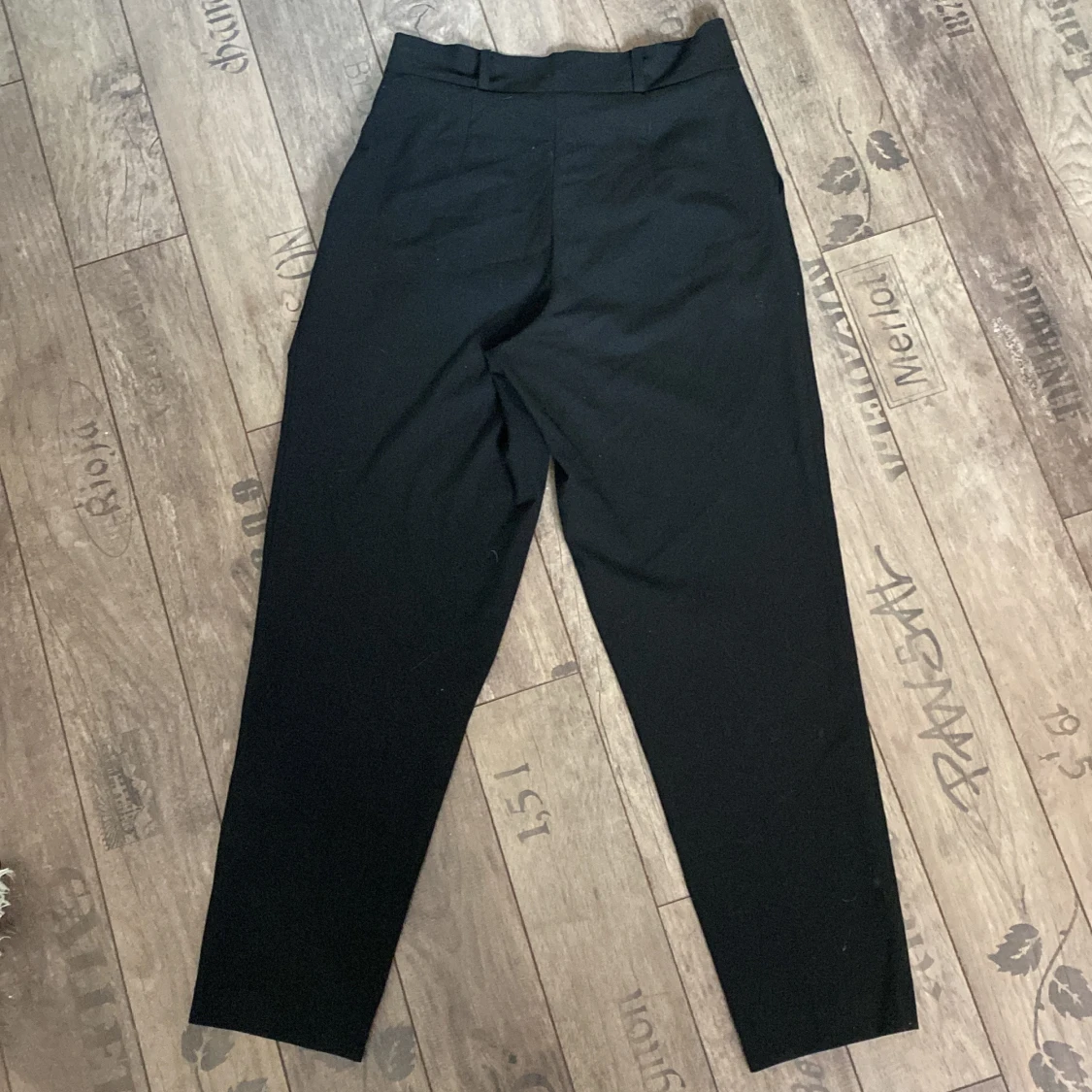 Svarta kostymbyxor  - 90