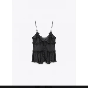 Zara topp - Slutsåld topp från Zara i storlek s. . Otroligt fin! 250