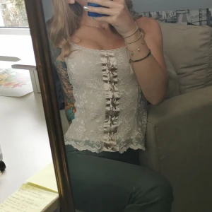 Linne - Linne från Express. Storlek M, men passar en S