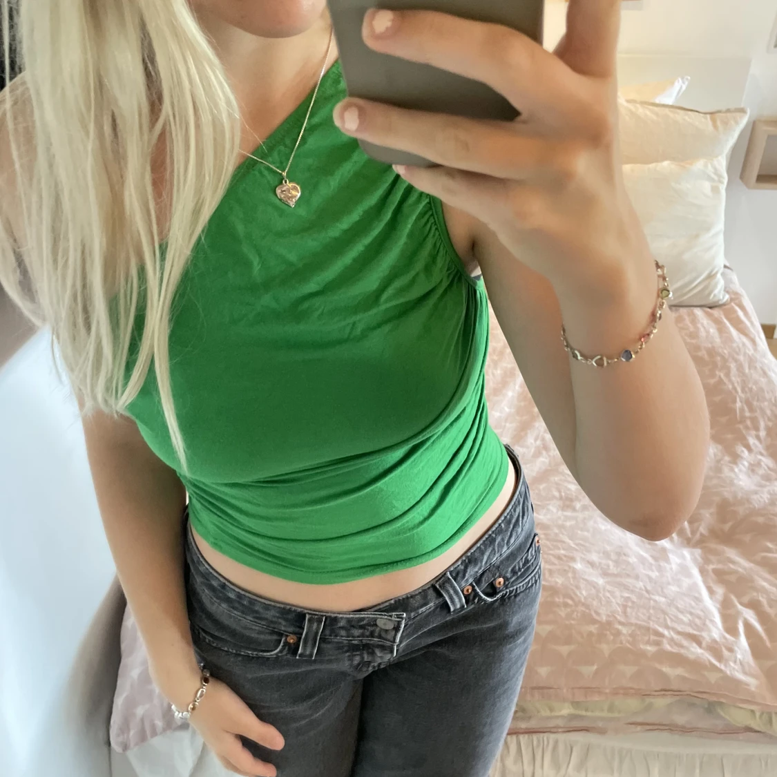 Grön One Shoulder Topp💚