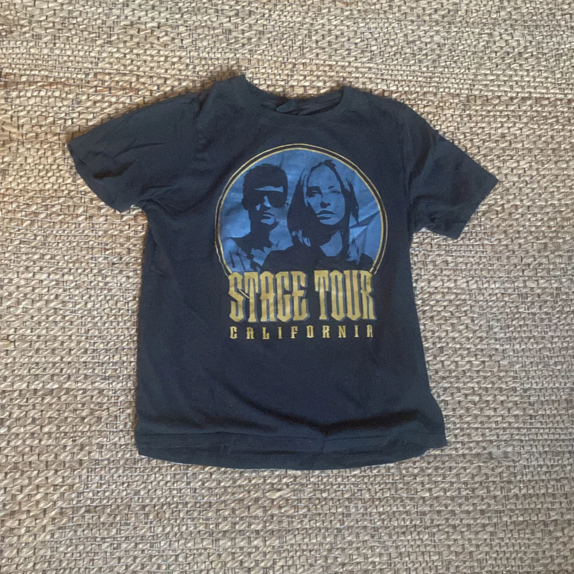 En t-shirt med tryck