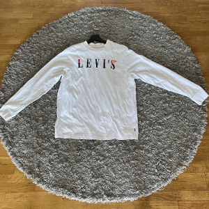 Levis longsleeve - Använd 2 gånger Condition: 9/10