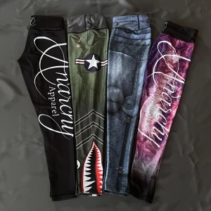 Anarchy apparel träningsbyxor  - Helt nya oanvända träningsbyxor Armor grey/black, stl. S Milky way purple/pink, stl. M Bomber green/grey, stl. XS & S Panthera black/white, stl. S & M Sweden, stl. S & L  Skriv privat för mer info