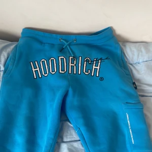 Hoodrich  - Hoodrich byxor dom är helt nya har it använd dom 9/10 skick storlek M passa på och köp 
