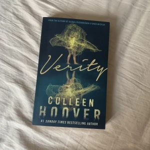 Verity - Bok från Colleen hoover, populär på tik tok. Kontakta mig vid fler frågor