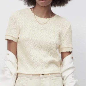 Vit zara topp - Vit zara topp, stl S, skriv privat om ni undrar något❤️