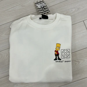 Off white tröja.  - Helt oanvänd, ny off white tröja. Storlek L