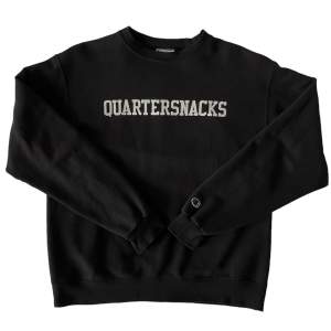 Quartersnacks crew neck. Svart. Storlek M. 