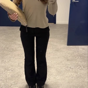 Kostymbyxor - Säljer dessa kostymbyxor från lindex, sitter perfekt!