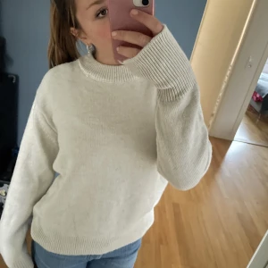 Söt stickad tröja!  - Från hm 