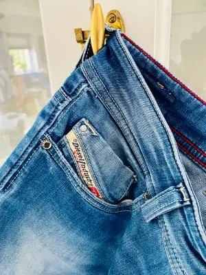 Snygga jeans som nya  Storlek 12 år