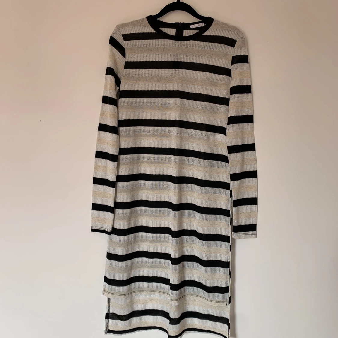 ZARA TOPP MED SLITS OCH GLITTER