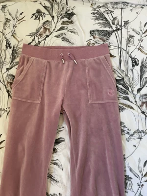 Juicy byxor  - Bra sick inget synligt slitage 