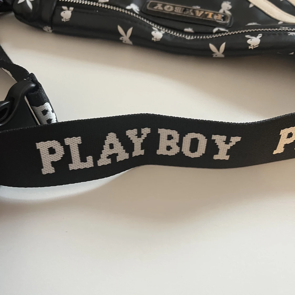 Playboy midjeväska  - 91