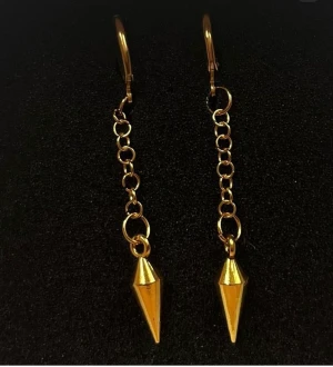 Örhängen  - Örhängen ”Amelia”🌸 Pris: 79 + 15kr (frakt) 