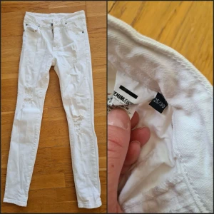 Ripped jeans - Jeans från dr.denim, strl 25/30