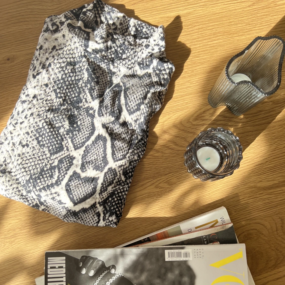 Tunn orm-inspirerad polo - 90