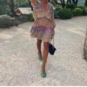 SÖKER! Chiquelle klänning - SÖKER! Denna blommiga klänningen från Chiquelle💕kan betala bra!