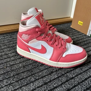 Jordan 1 - Nästintill oanvända Super snygga Jordan 1, köpta från zalando