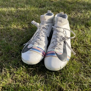 Nike Fotbollsskor  - Återanvända Fotbollsskor från Nike